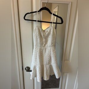 Revolve Del Crotchet Keyhole Dress 
superdown 
Size: XS